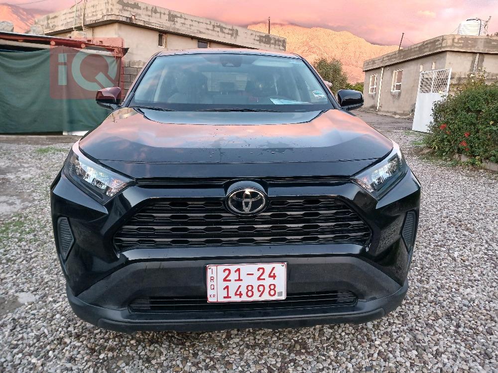 تۆیۆتا ڕاڤ 4